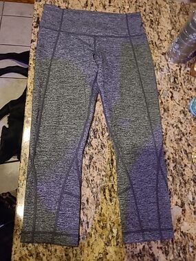 lululemon athletica Gray Heather Capri Leggings